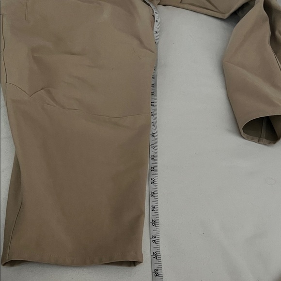 Lululemon Utilitech Carpenter Pant,
Trench or Khaki Color, Size 36 - Picture 12 of 13